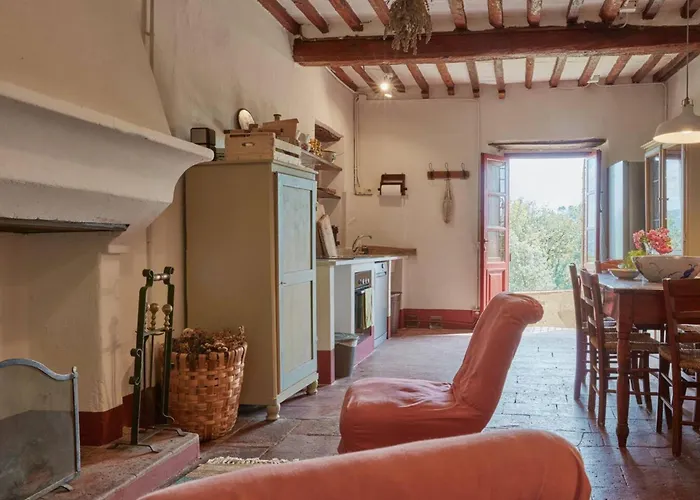 Casale Toscano A * لوكا