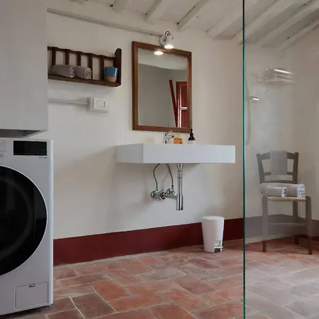 Casale Toscano A ルッカ